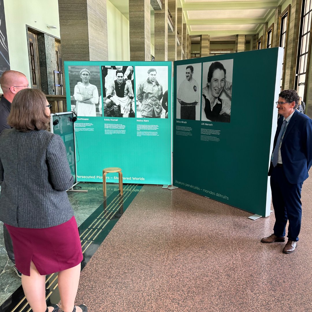 Chargé Finerty is grateful to @worldjewishcong for the guided tour of “Sports. Crowds. Power.”—a powerful exhibition showcasing the fight against antisemitism and racism in sports. 🇺🇸 remains steadfast in combatting antisemitism in all its forms.