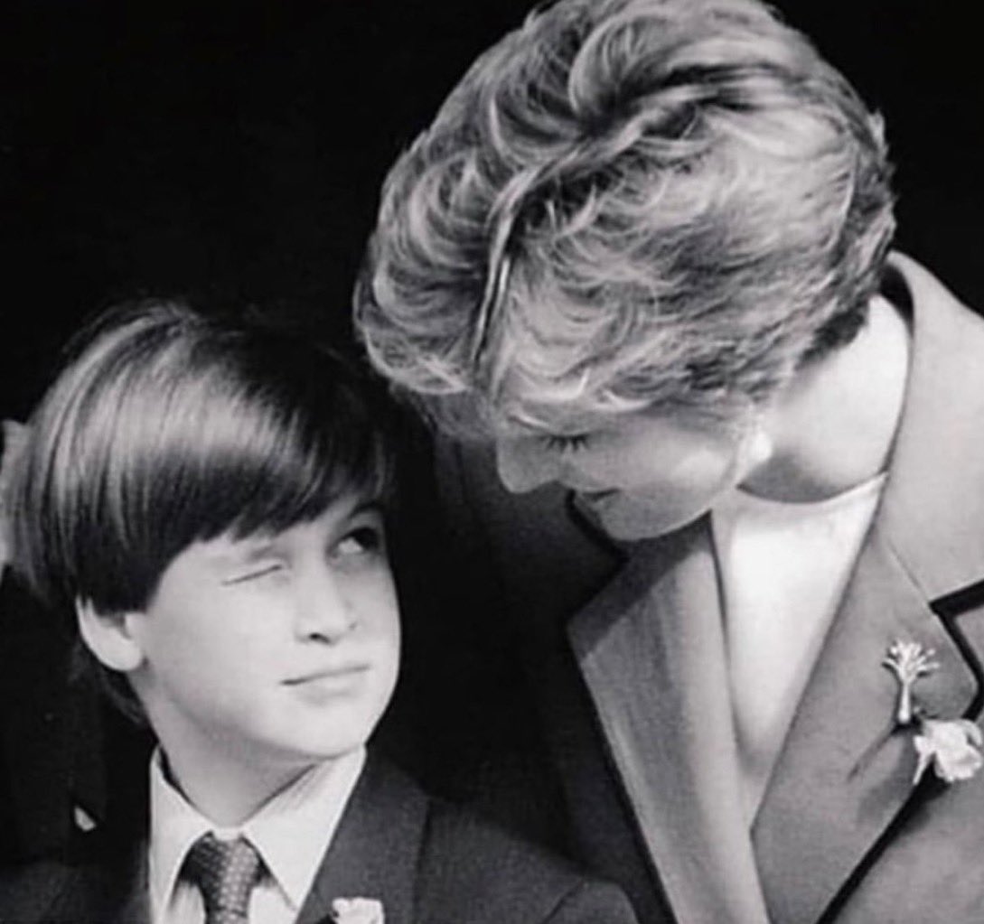 123workerbee's tweet image. She loved William so much.
All the pictures of them together, they both have a look of joy.