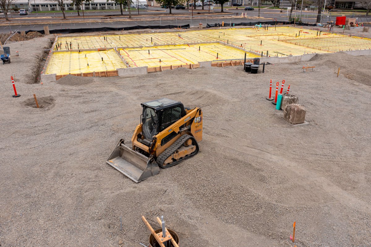 RobCon_Co's tweet image. Slabs are going in this week at the Marion County Evidence Building! 🏗️👷‍♀️

We’re making solid progress and getting prepped for curbing next. On track and on pace as summer pushes on!

#MarionCounty #TeamRobcon #ConstructionUpdate #OregonProjects #RobinsonConstruction