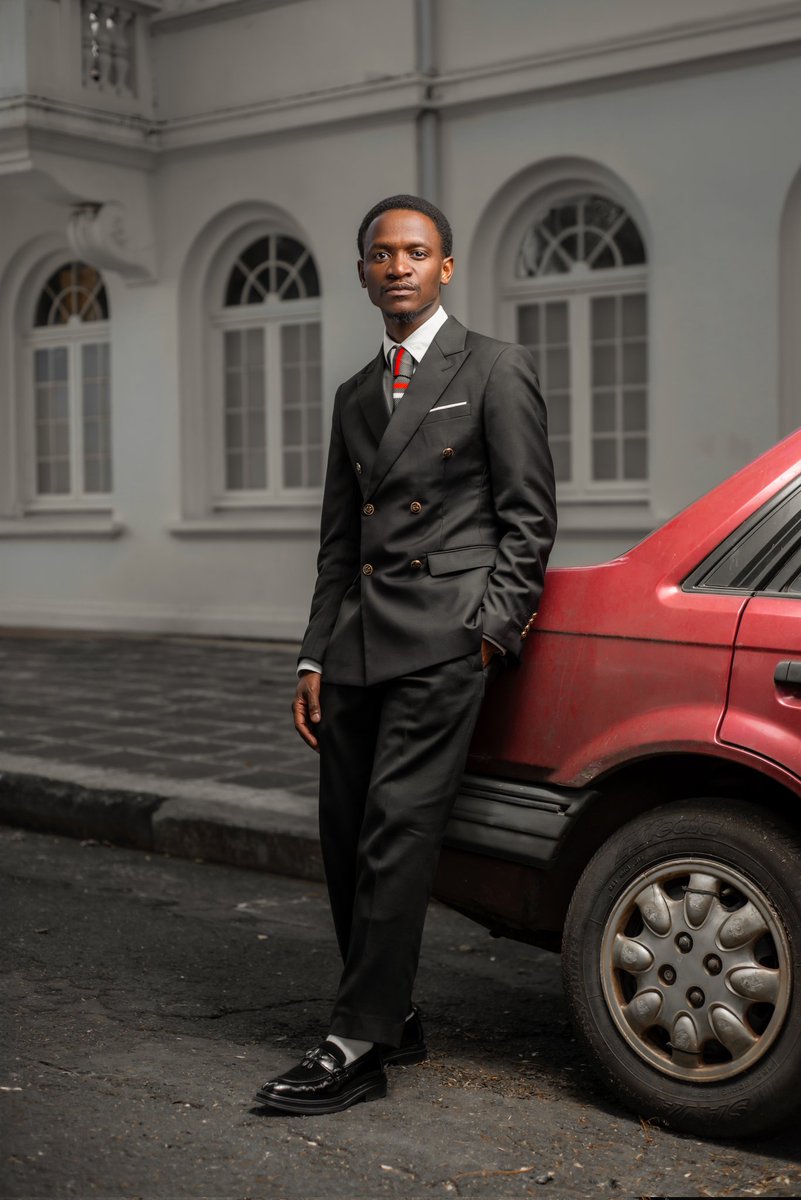 My official come back to Twitter. Please be nice 🤣🤣