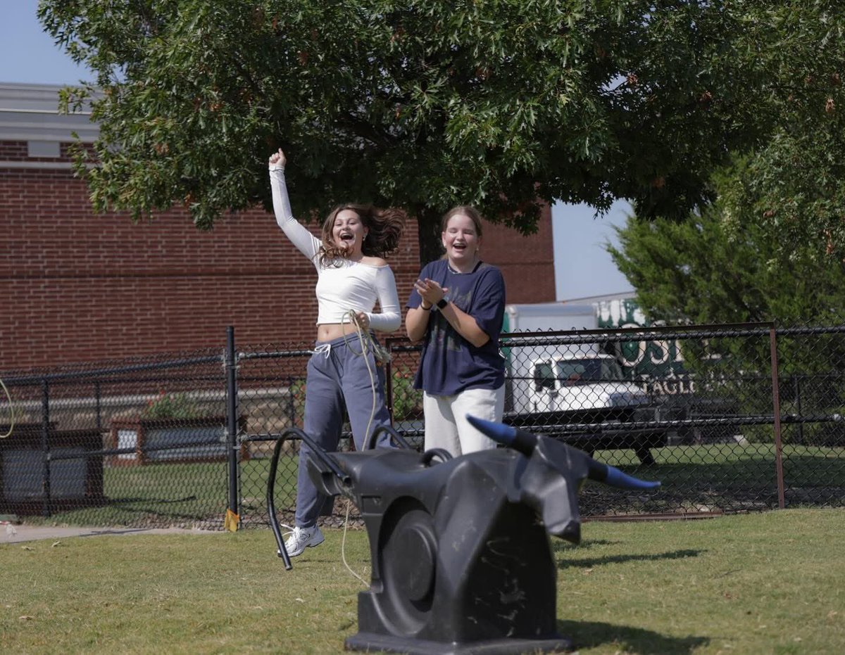 Prosper FFA Officers brought the fun to Ag classes today! From sharing what FFA is all about to Bobbing for Apples &amp; Roping Demos 🤠🍎 they’re on a mission to grow membership &amp; spirit! #ProsperProud <a href="/ProsperHS/">Prosper High School</a> <a href="/prosperCTE/">Prosper CTE</a>