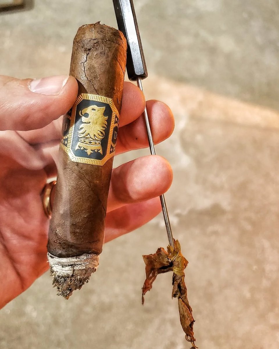 perfeccigar's tweet image. The flawlessly designed and engineered PerfecDraw® calibrates every cigar’s airflow to deliver your definitive “Wow” draw.

When you need it… you need it.

#PerfecDraw #CigarToolsThatWork #SmoothDrawEveryTime #CigarFixer #CigarLife