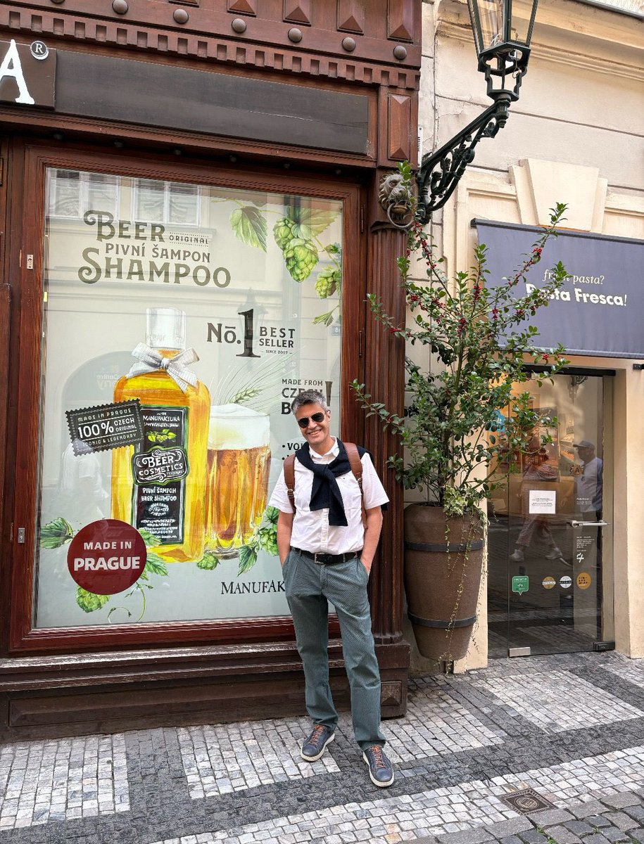 Amiga BBF <a href="/pechevarriap/">Patricia</a> , decime que tipo de shampoo te llevo, neutro, hidratante…además de una jarra de birra para cada uno 🍺🍺