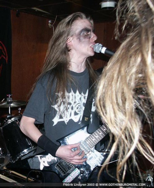 i bet this shirt talks to him like the green goblin mask