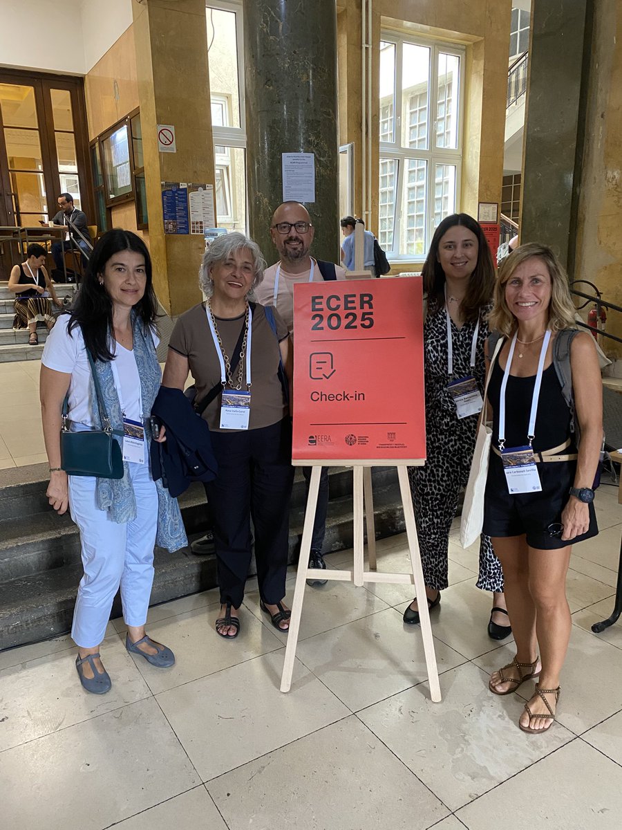 Happy in #ECER2025 We continue for two more days with great enthusiasm!