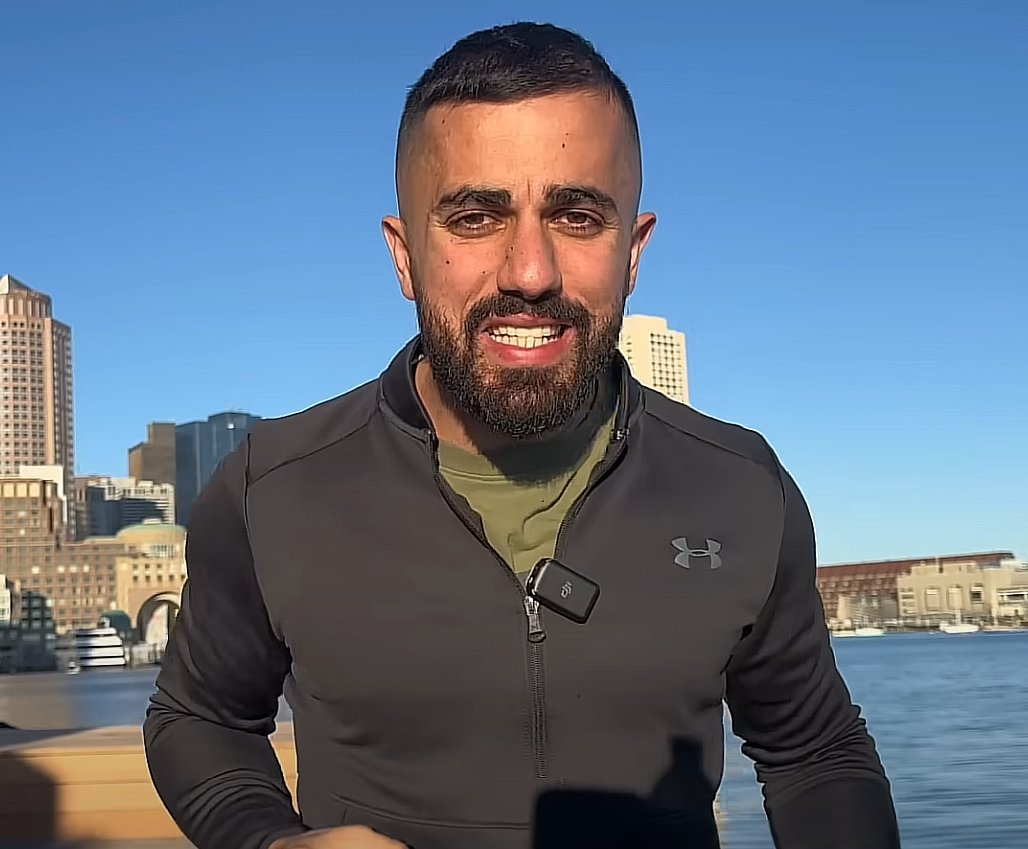 sardese3's tweet image. Kendini Amerikan sağcısı sanan tipin şekline şemaline bakın çabuk. White race yok oluyor. Cumhuriyetçiyiz moruk.