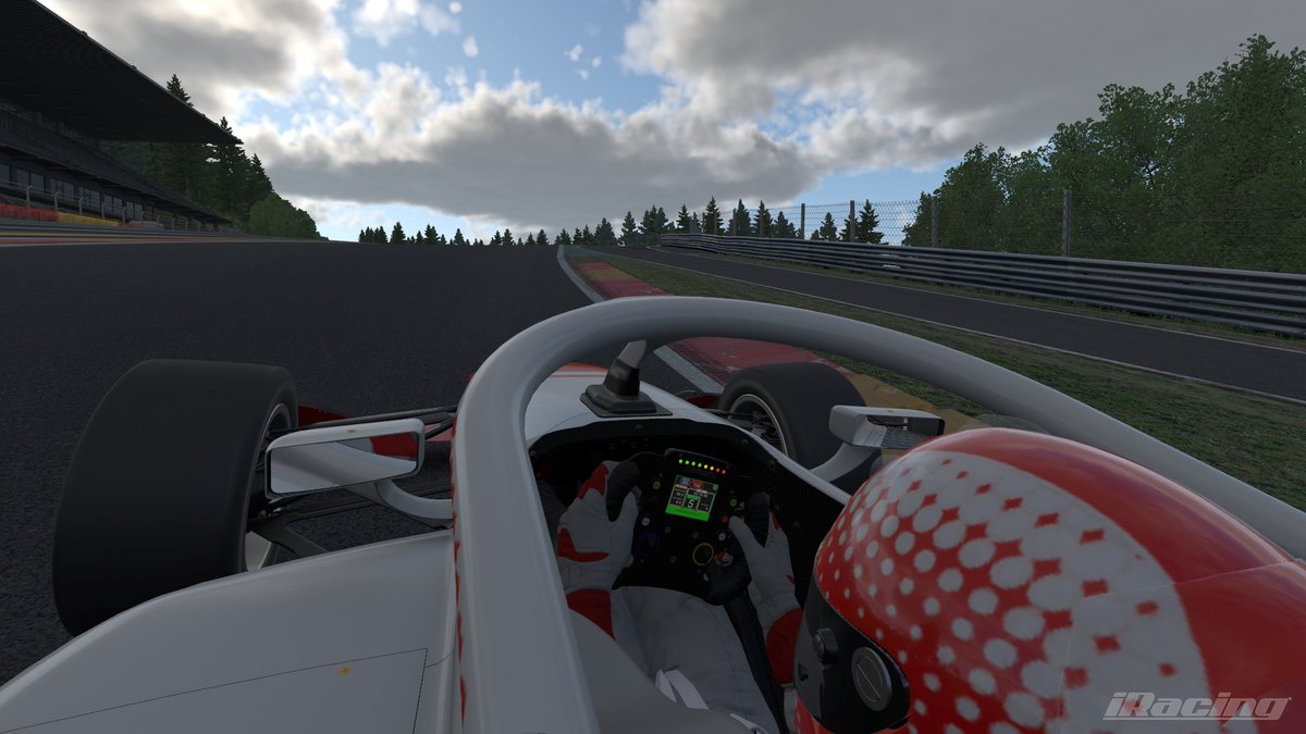 I think I'm in love with the IL15. The few laps I did around Spa and Oulton Park were insanely fun. :D