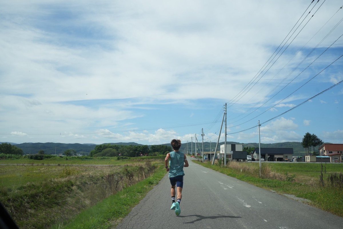 MABP_Maverick's tweet photo. 鬼塚選手、北海道合宿の最後のポイント練習！！
newシューズがお似合いですね◎

#adidas
#ADIZEROADIOSPRO4 https://t.co/tIJGSb6mtx