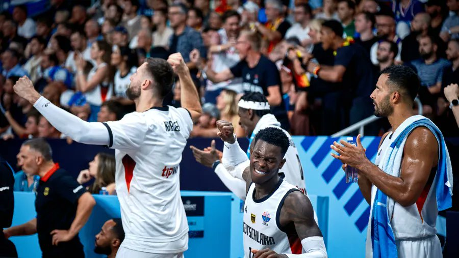 #EuroBasket | Cuartos de Final

En un partidazo, el campeón del mundo 🇩🇪 venció 99-91 a Eslovenia 🇸🇮 y se metió en Semis.

- Shout out para el gordo. Sos crack @luka7doncic 👏🏽

🇩🇪 Wagner 23 PTS, 7 REB
🇩🇪 Schroder 20 PTS, 3 REB, 7 AST

🇸🇮 Doncic 39 PTS, 10 REB, 7 AST

🆚 🇫🇮 en SF