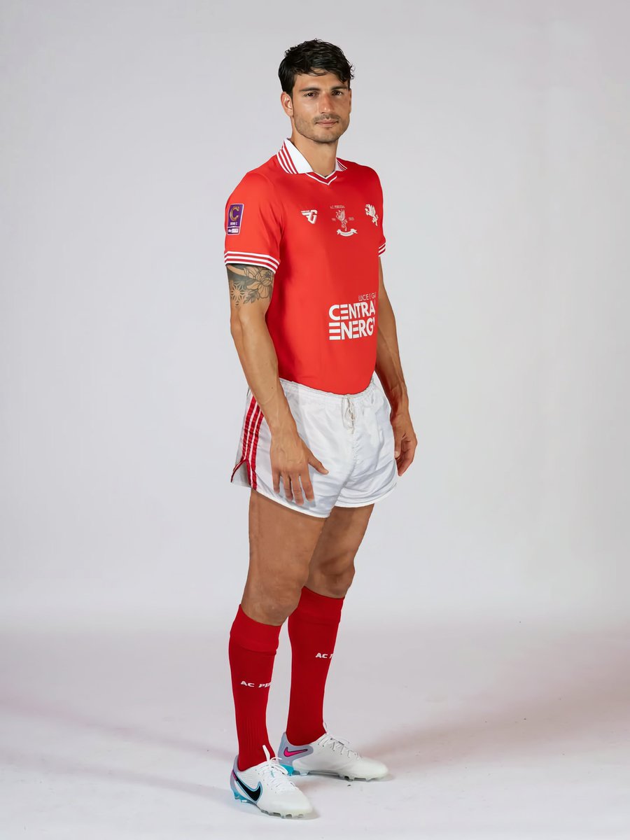 footballer700's tweet photo. #ACPerugiacalcio Davide Riccardi in white #Beckenbauershorts #vintagenylonshorts #adidasshorts https://t.co/cHmu5XDb2K