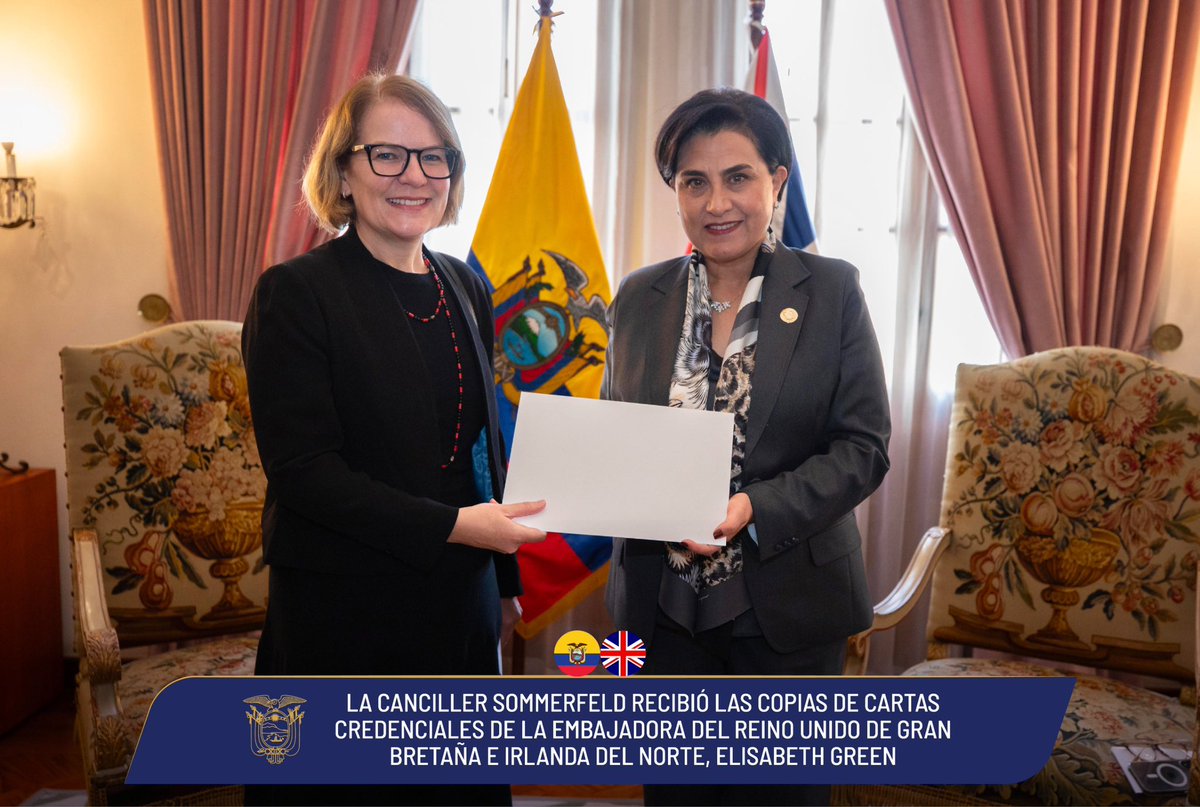 Cancillería del Ecuador 🇪🇨 (@cancilleriaec) on Twitter photo 🔸La canciller <a href="/gabisommerfeld/">Gabriela Sommerfeld</a> recibió las copias de cartas credenciales de Elizabeth Green, Embajadora Extraordinaria y Plenipotenciaria del Reino Unido de Gran Bretaña e Irlanda del Norte. 🔸La canciller <a href="/gabisommerfeld/">Gabriela Sommerfeld</a> recibió las copias de cartas credenciales de Elizabeth Green, Embajadora Extraordinaria y Plenipotenciaria del Reino Unido de Gran Bretaña e Irlanda del Norte.