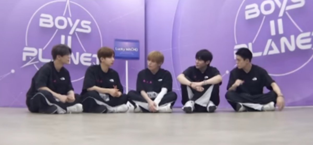 pexpyca's tweet image. praying circle:

                    🕯      🕯
        🕯                             🕯
                  
   🕯    LUCKY MACHO     🕯 
                          WIN 
        🕯                              🕯
                   🕯        🕯