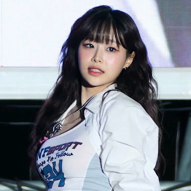 chuu_Ivr's tweet image. crazy