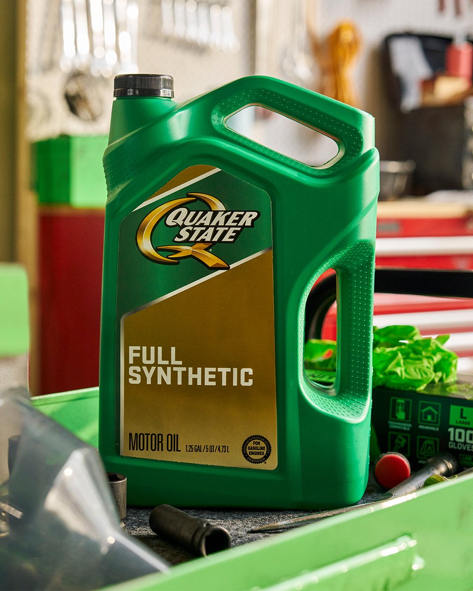 QuakerState's tweet image. 👀 Even your oil needs a fresh start. Quaker State’s got you covered.