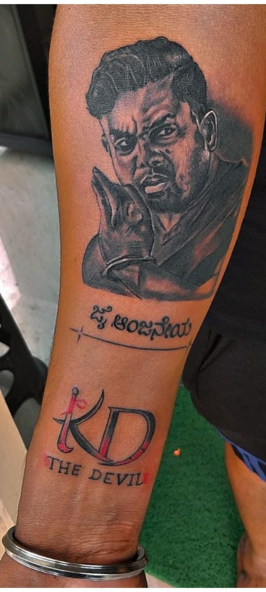dhruva_devotee's tweet image. #DSBoss Cult Fan Boy 🙏🫂

#DhruvaSarja #KDTheDevil @DhruvaSarja