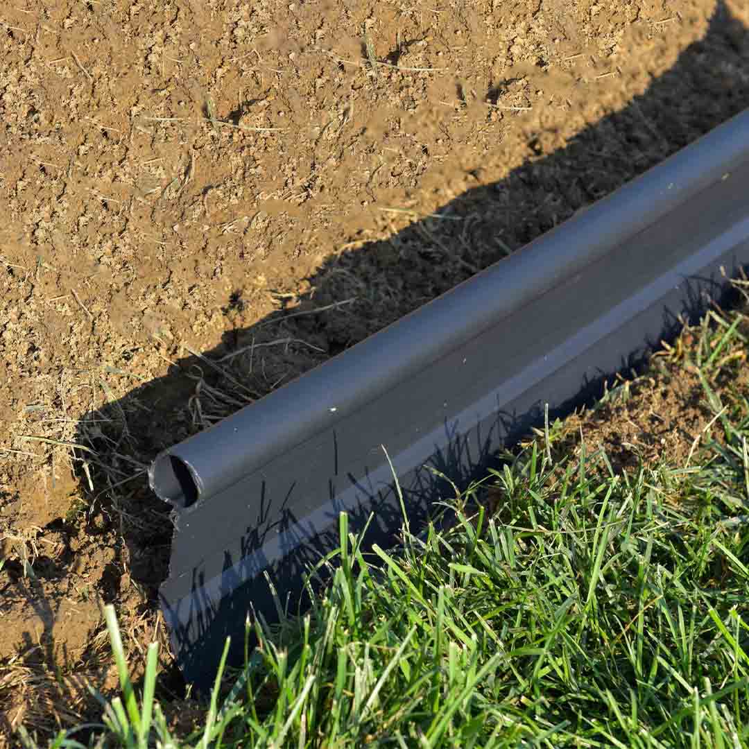 TMH_Industries's tweet image. Keep your garden beds neat with our 20ft Flex Gardening Edge. Easy to install and comes with 1 free connector and 4 stakes.

#GardenEdging #CalgaryGardening #LandscapeSupplies #CalgaryYards #GardeningMadeEasy #LandscapingCalgary #TMHIndustries