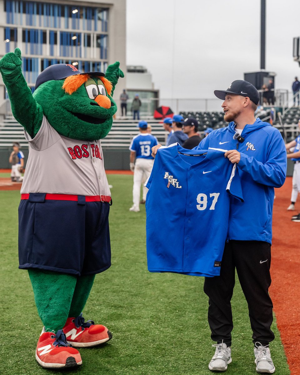 ASFL_Shoot4Cure's tweet image. It is always great to see our friends Wally and Tessie! We can’t say thank you enough to the @RedSoxFund for their support of ASFL Baseball and Softball since the inception of this ASFL department in 2020. In 2025, the ASFL Baseball and Softball department across MA and CT raised…