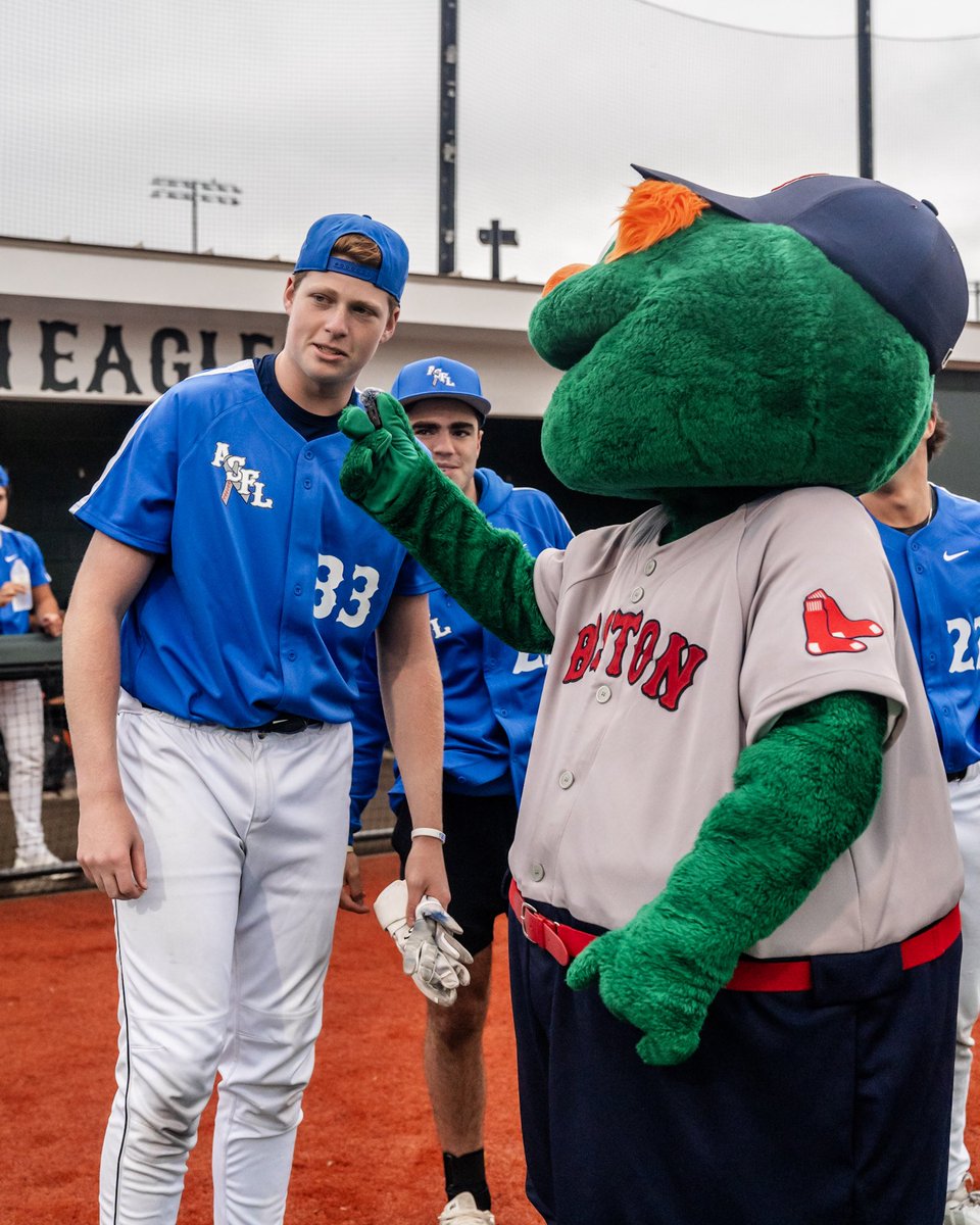 ASFL_Shoot4Cure's tweet image. It is always great to see our friends Wally and Tessie! We can’t say thank you enough to the @RedSoxFund for their support of ASFL Baseball and Softball since the inception of this ASFL department in 2020. In 2025, the ASFL Baseball and Softball department across MA and CT raised…