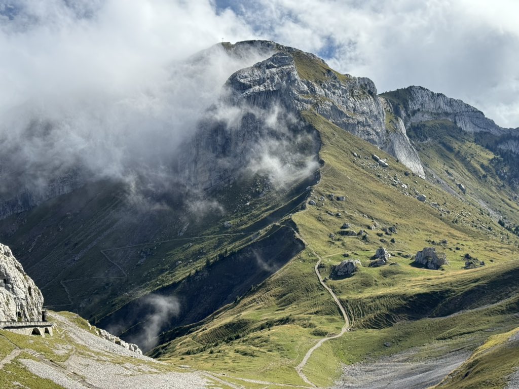Excited to share one of the greatest photos I’ve ever taken 🥹

Taken this afternoon at Mt. Pilatus in Switzerland, and I didn’t even have my camera with me this was just my iPhone 🙂‍↕️
