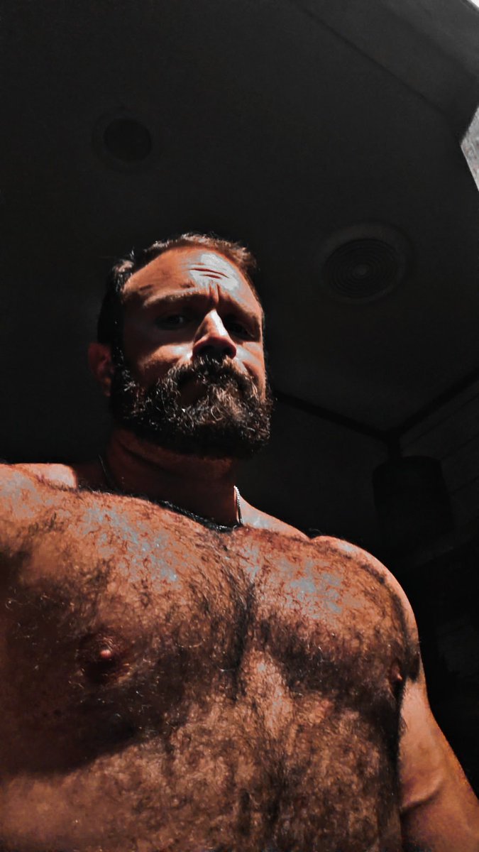 Who doesn't love a hairy muscle daddy chest?  😉