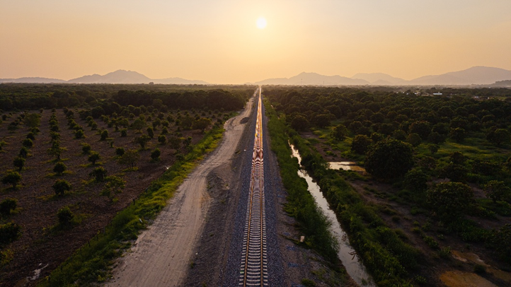 ¡Avanzamos! realizamos con éxito los recorridos de prueba en el Tramo 1 de la Línea K: 176 km que conectan Ixtepec, Oaxaca con Tonalá, Chiapas. Movilidad y progreso para el sureste mexicano.
#Conectividad #InfraestructuraFerroviaria