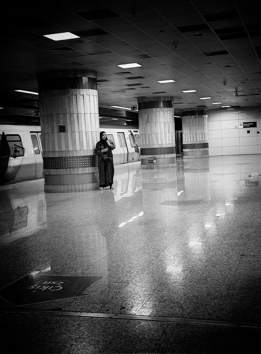 Good evening, Istanbul.
#blackandwhitephotography #blackandwhitephoto #blackandwhiteart #PHOTOS #photooftheday #photoshoot #photo #photograph #Photography #bnw #bnw_captures #bnwphotography #Fotos #Istanbul