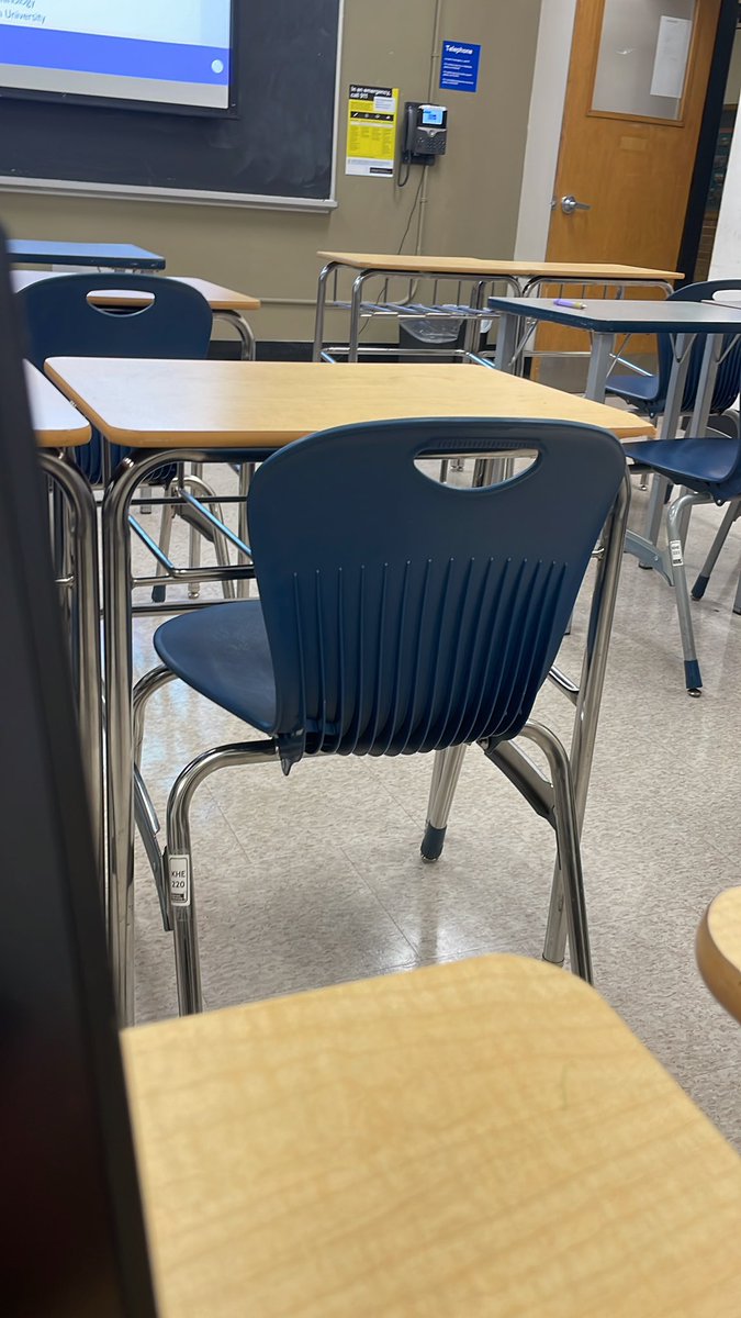 missteph92's tweet image. My 5 mins to myself today before the next class #teacherlife