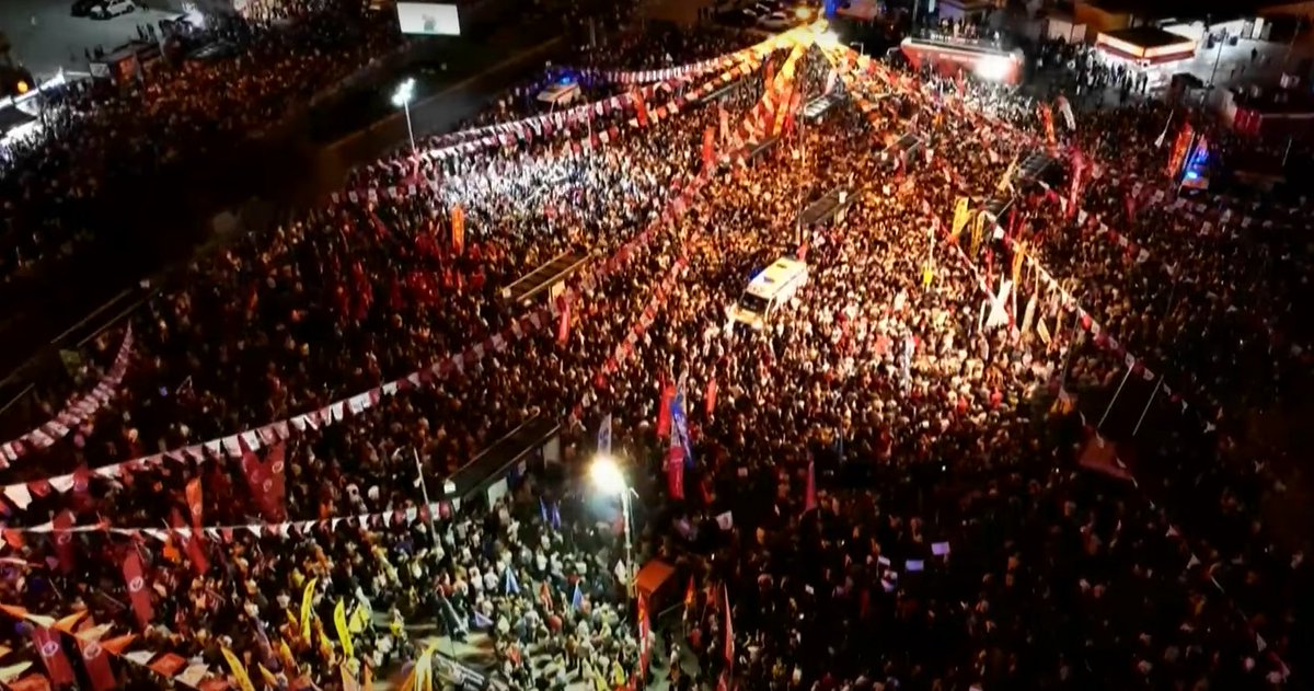 Kadıköy milli iradeye sahip çıkıyor. 🇹🇷