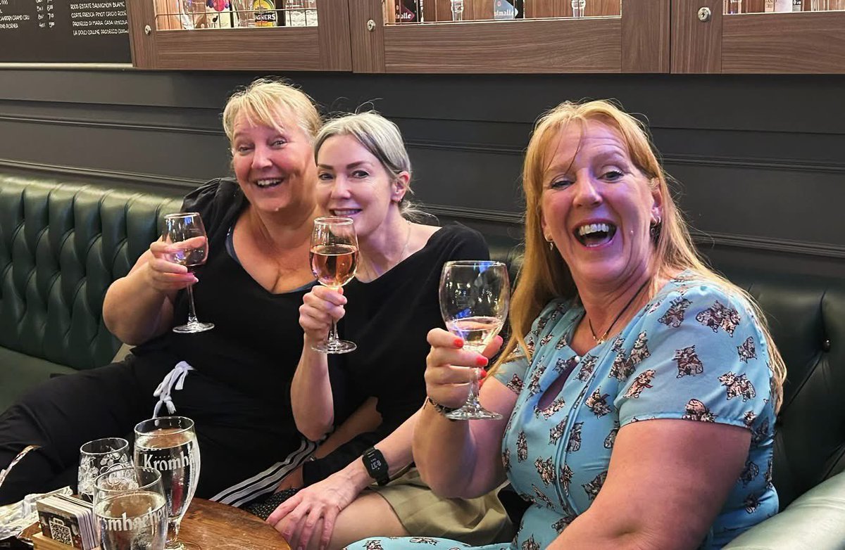 Bexley square’s watering hole here on Chapel St 🍻🏡

Plenty to look forward to over the next few days! 

We’ve got live music every Thursday, Friday and Saturday night, plus plenty of premier league action to look forward to this coming weekend, including derby day on Sunday!