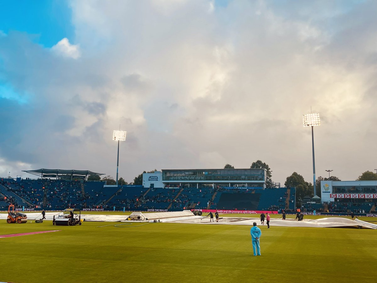 R Thomas-Hewartson tweet media