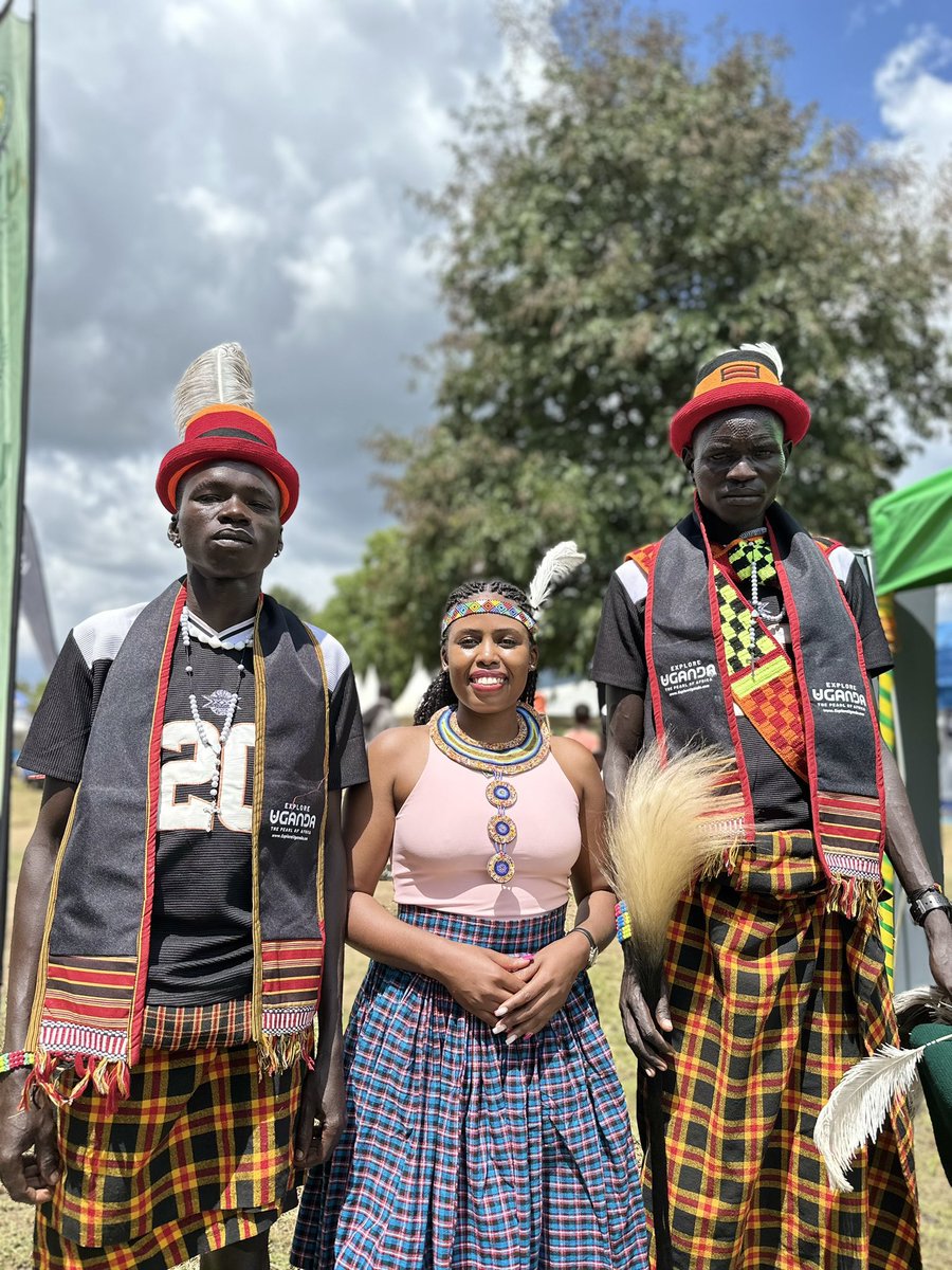 The #KaramojaCulturalFestival2025 running until September 13th in Nakaps, highlights Karamoja as a secure and welcoming tourism destination for both local &amp; international travelers. Pictured is <a href="/MukigaTraveller/">MUKIGA TRAVELLER✈️</a> alongside Karimojong warriors dressed in vibrant traditional attire
