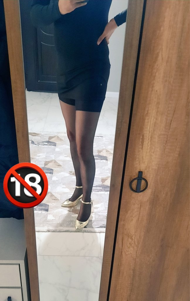 Can sıkıntısı şeysi çalışıyorum bu saatte 🙄🖐 #izmitcd #külotlucorap #topukluayakkabı #kocaelicd #pantyhose #nylonfetısh #nylon #pantyhosefeet #highheel #izmitgay #teşhir #turbanlı #turbanlıcorap #corap