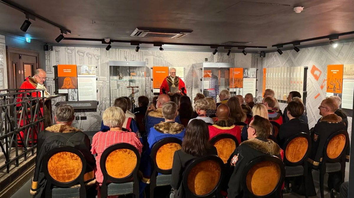 It was a pleasure hosting the British Red Cross and their guests last week as part of their annual “Escape the Tower” fundraising event.

If you’re looking for a unique venue for an event, our central London Museum could be the perfect fit! 

Contact us: bowstreetmuseum.org.uk/about-us/stay-…