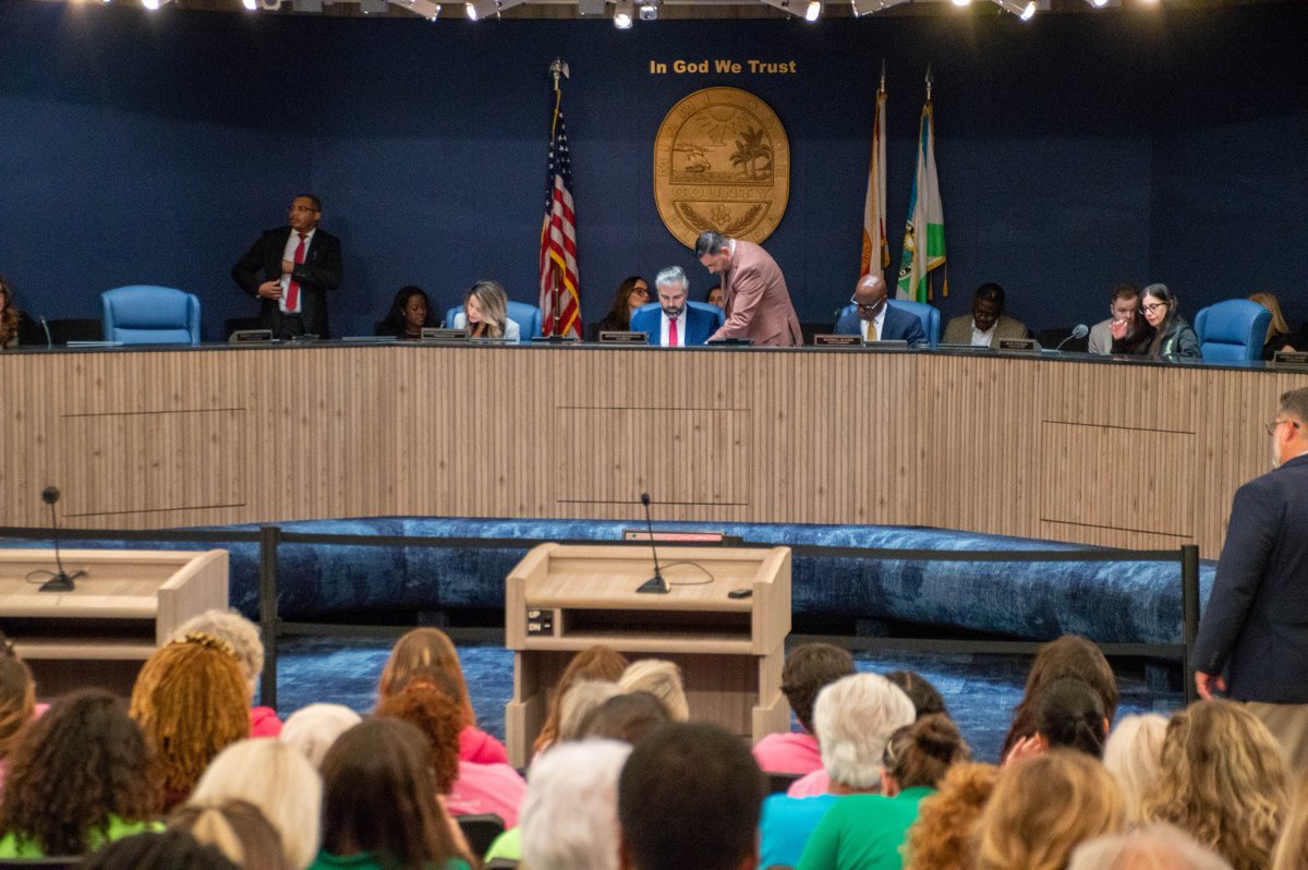 #MiamiDade advanced a “historic” plan to create a permanent trust fund for nonprofits, led by Commissioner <a href="/kionnemcghee/">Kionne “Commish” McGhee</a>. The fund would redirect 2% of county purchases to support CBOs, but groups warn urgent funding gaps remain. 🏛️#Nonprofits #CBOs

miamitimesonline.com/news/local/mia…