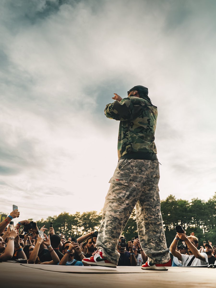 Guettez mes photos de <a href="/lafouine78/">La Fouine</a> au <a href="/GoldenCoastfest/">Golden Coast</a> nan incroyable 🔥