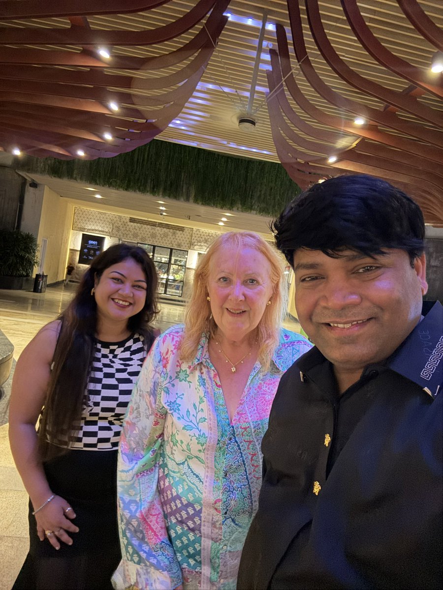 Met  Prof Christine Foyer and discussed the practical applications of various technologies. Prof Foyer acknowledged our dedication to implementing these technologies in real-world scenarios <a href="/NIPGRsocial/">BRIC-NIPGR</a> <a href="/DBTIndia/">Department of Biotechnology</a> <a href="/PrinSciAdvOff/">Office of Principal Scientific Adviser to the GoI</a>