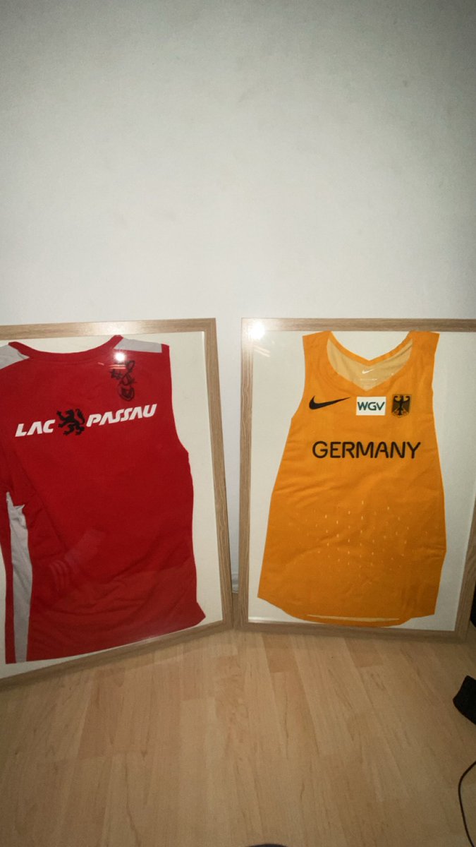 tiaannn7's tweet photo. Was a nice year also being apart of the German National Team, thx to @Ferdiomanyala for the sign also🤞🏼 onto next year https://t.co/UcTwzn9Kka