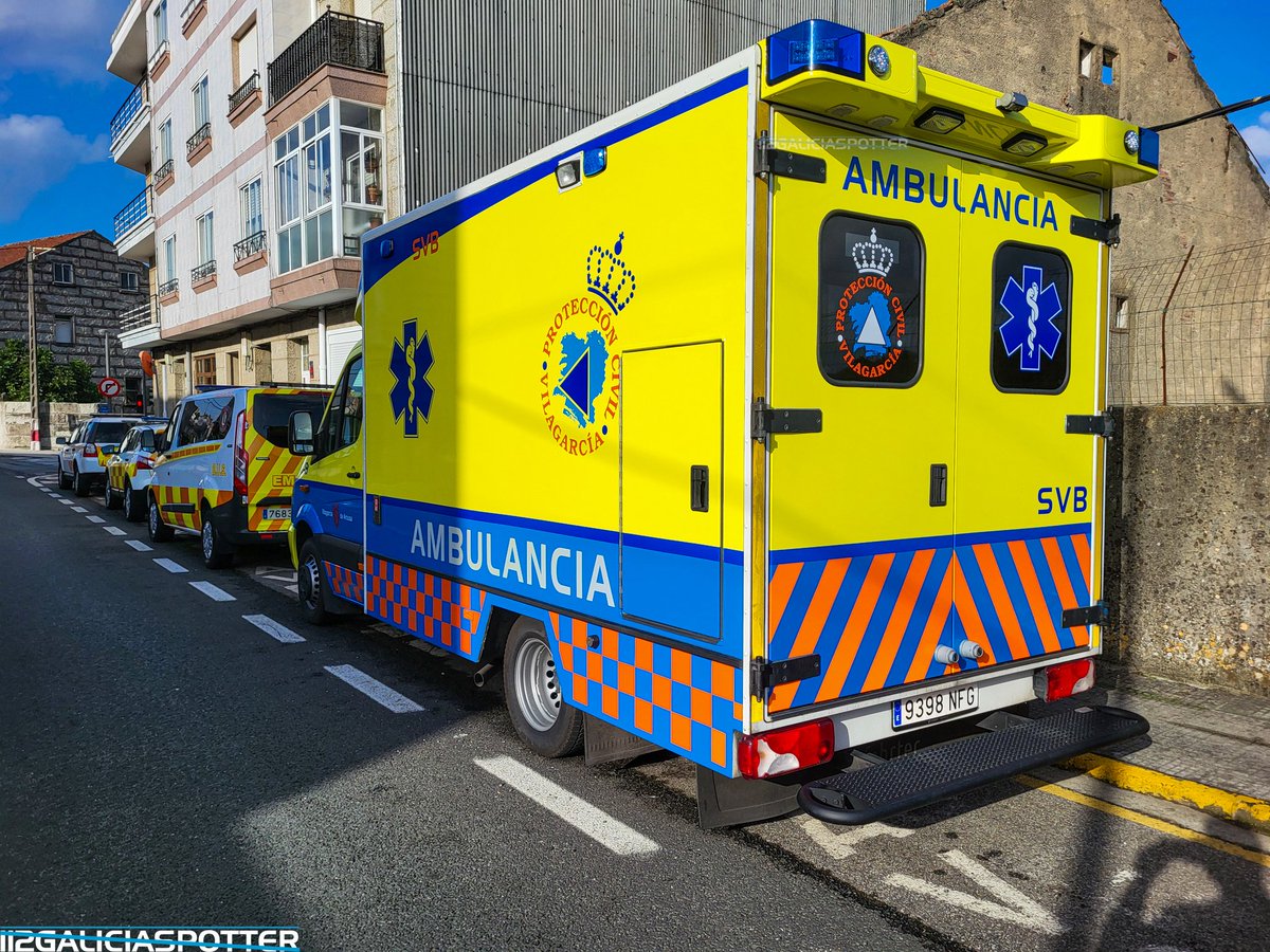 GaliciaSpotter's tweet image. NUEVA Ambulancia Soporte Vital Básico carrozada sobre una Mercedes-Benz Sprinter perteneciente al Servicio Municipal de Emergencias del ayuntamiento de Vilagarcía de Arousa.

#ambulancia #mercedessprinter #svb #soportevitalbasico #061galicia #pcvilagarcia #vilagarciadearousa #tes