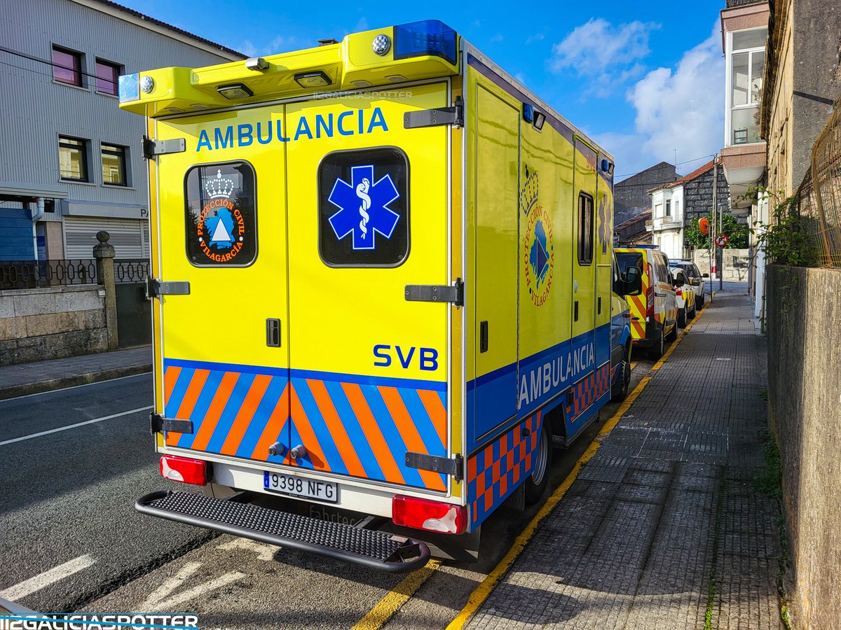 GaliciaSpotter's tweet image. NUEVA Ambulancia Soporte Vital Básico carrozada sobre una Mercedes-Benz Sprinter perteneciente al Servicio Municipal de Emergencias del ayuntamiento de Vilagarcía de Arousa.

#ambulancia #mercedessprinter #svb #soportevitalbasico #061galicia #pcvilagarcia #vilagarciadearousa #tes
