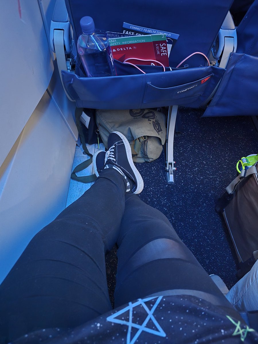 Heading to Michigan tonight. Going to Great Lakes Paranormal Conference tomorrow for the weekend. Getting to hang out with a few weirdo friends of mine. I can't wait. It is much needed. Leg room on point for my flight. It would make <a href="/dustinpari/">Dustin Pari</a> proud.