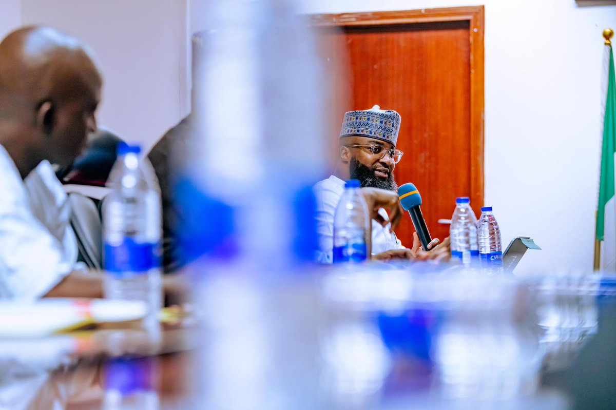 KSHalilu's tweet photo. Over 17m Nigerians live abroad—many are scientists, engineers & entrepreneurs powering global innovation.

Today at NiDCOM HQ, I met Hon. @abikedabiri to chart a new path with @NASENIHQ & @nidcom_gov, to see how we can link diaspora expertise with innovators at home.

NASENI is building bridges for tech transfer, funding & skills exchange. And together with partnerships like this, we’ll grow our economy under the #RenewedHope Agenda.

To drive this, we’re launching the #ReverseJapa Program, for our professionals abroad to return, contribute & join the nation-building task.

This is about turning brain drain into brain gain, and building a more #InnovativeNigeria.

#ReverseJapa #InfinitePossibilities