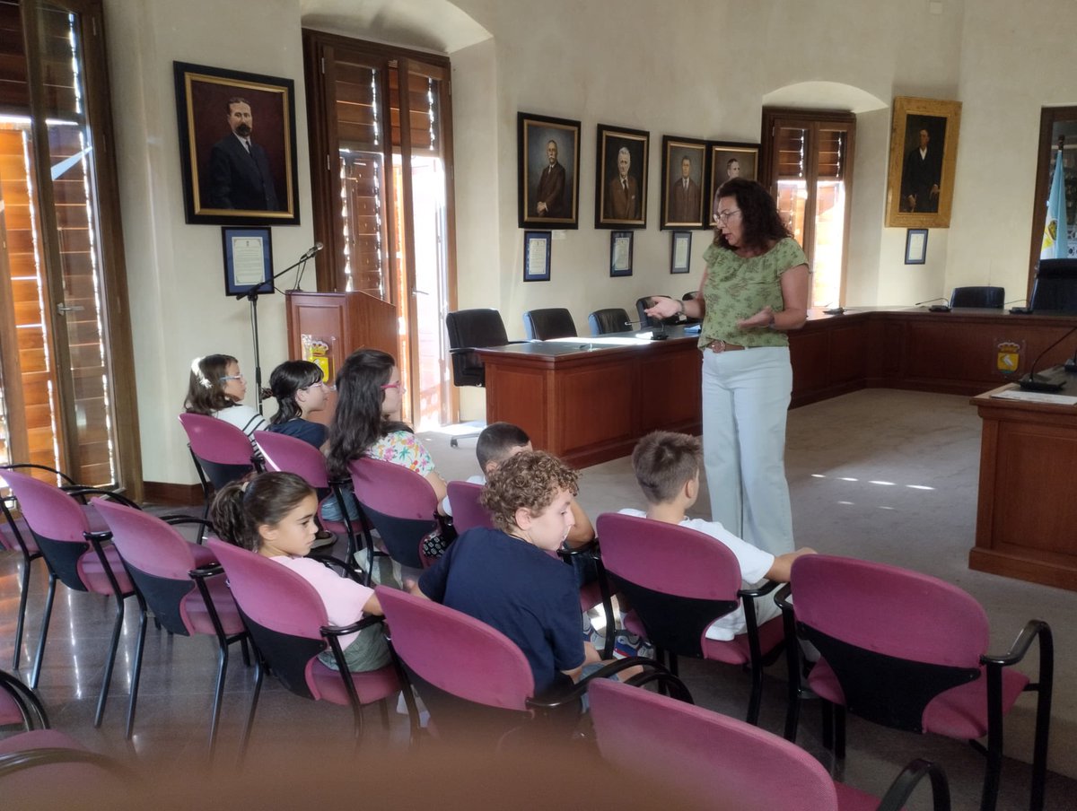 ☝🏻𝐓𝐔 𝐀𝐘𝐔𝐍𝐓𝐀𝐌𝐈𝐄𝐍𝐓𝐎 𝐓𝐄 𝐂𝐔𝐄𝐍𝐓𝐀:

Clausura del Campamento Digital en Nerva. Un final de curso de lo mas gratificante con la entrega de certificado DigComp de los talleres que se han celebrado en el centro Vuela de Nerva.

¡Construyamos PUEBLO juntos!