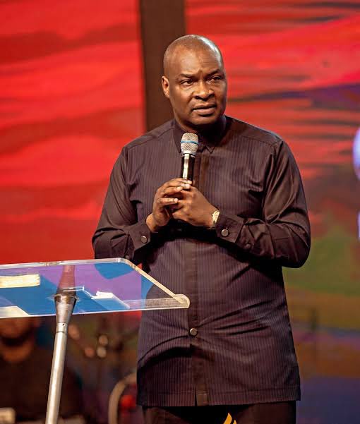 themaninileife's tweet image. As gentle and as softspoken as Apostle Joshua Selman seems, constantly trying to balance everything, always using words like “respectfully”, he has been accused of being a Freemason, heretic, etc.

If you like, tone down the light of God’s spirit inside you because you’re afraid…