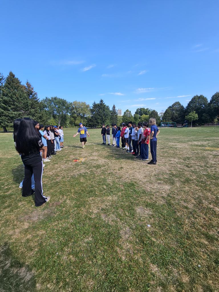 campionchamps's tweet image. Starting off our Grade 8 Day of Communication and Cooperation, through games.  #teamwork  #grade8 #classof2026