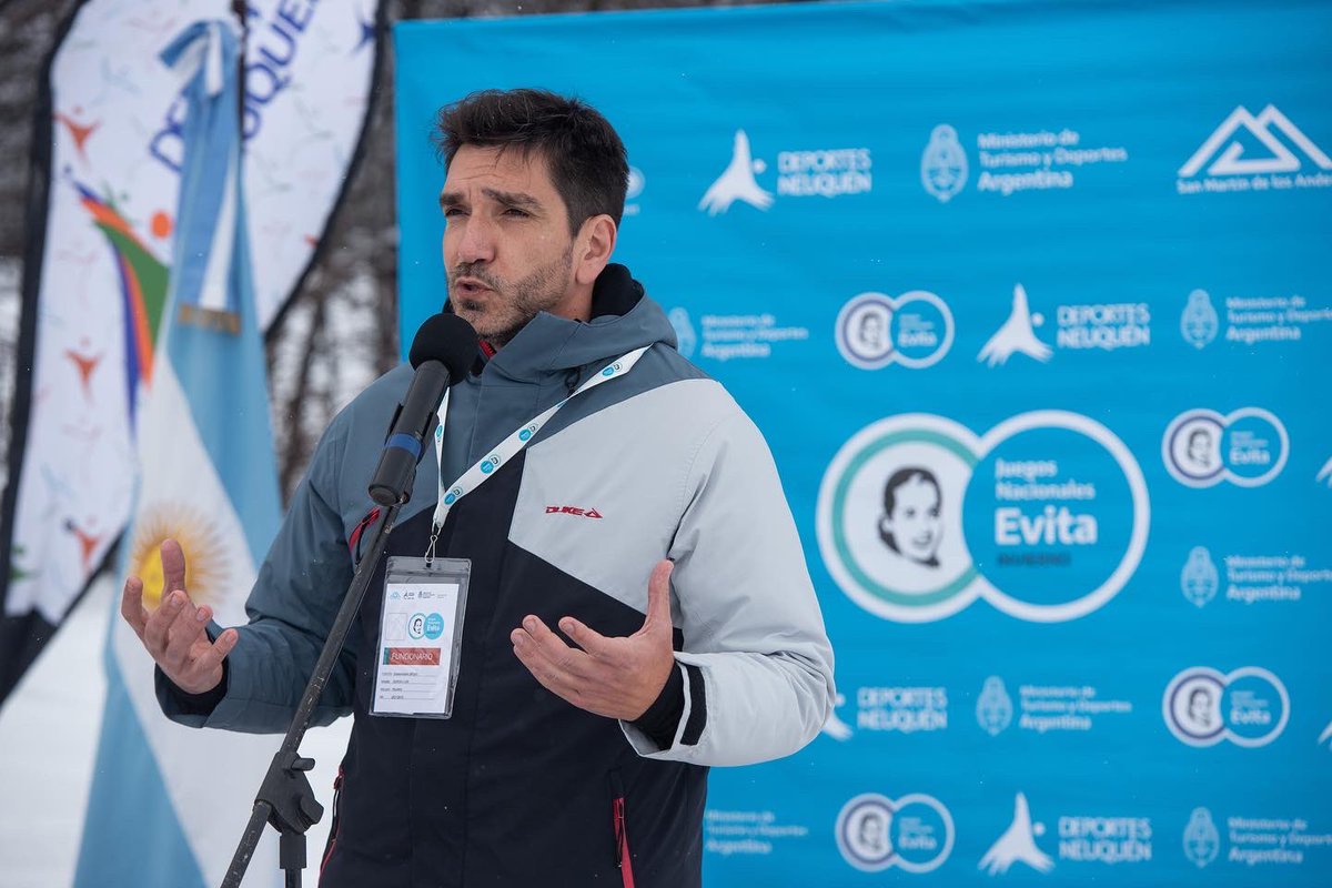 🗣️ “Los clubes de todo el país cumplen un rol importantísimo, lo que ellos buscan ahora es poder actualizar su cuota social porque están atravesando una gran crisis.

Los clubes sociales van a seguir estando y son lugares en donde se busca el bien común y la formación de chicos y