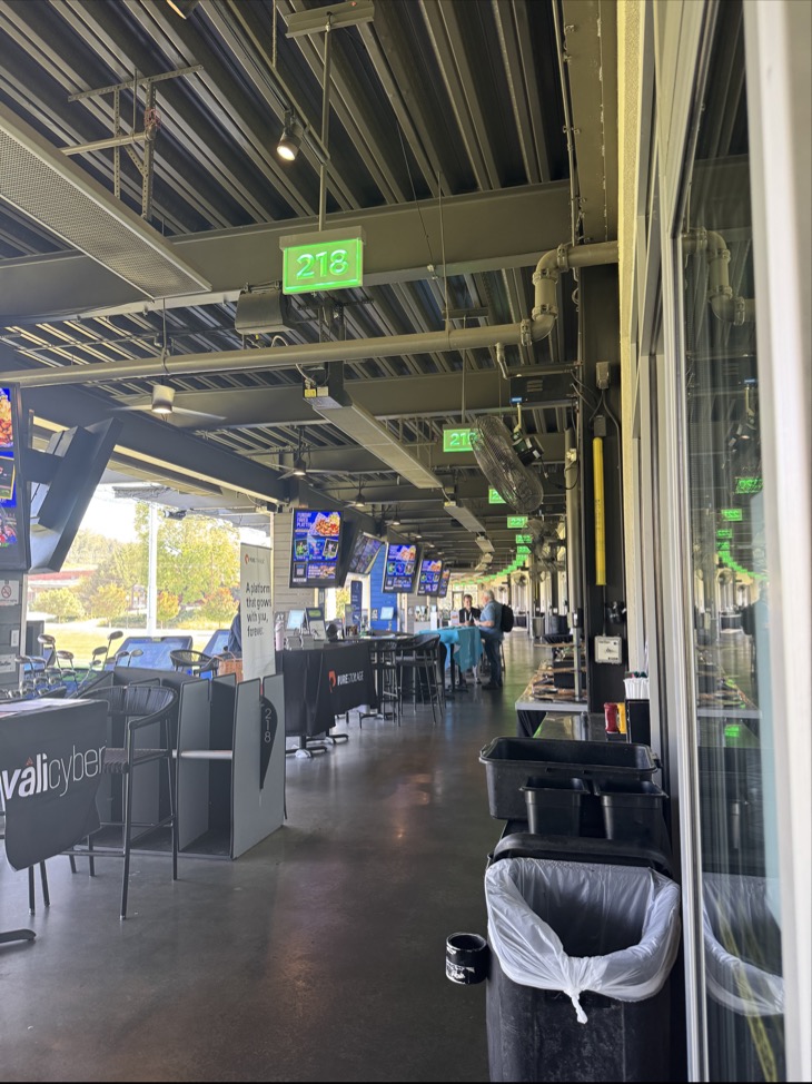 MyVMUG's tweet image. Hello from the Atlanta UserCon!

From an exciting morning keynote learning about the future of private cloud with @pnear, to some friendly competition in the golf bays this afternoon, we&apos;re having an amazing day with the @ATLVMUG community. 🏌️‍♂️