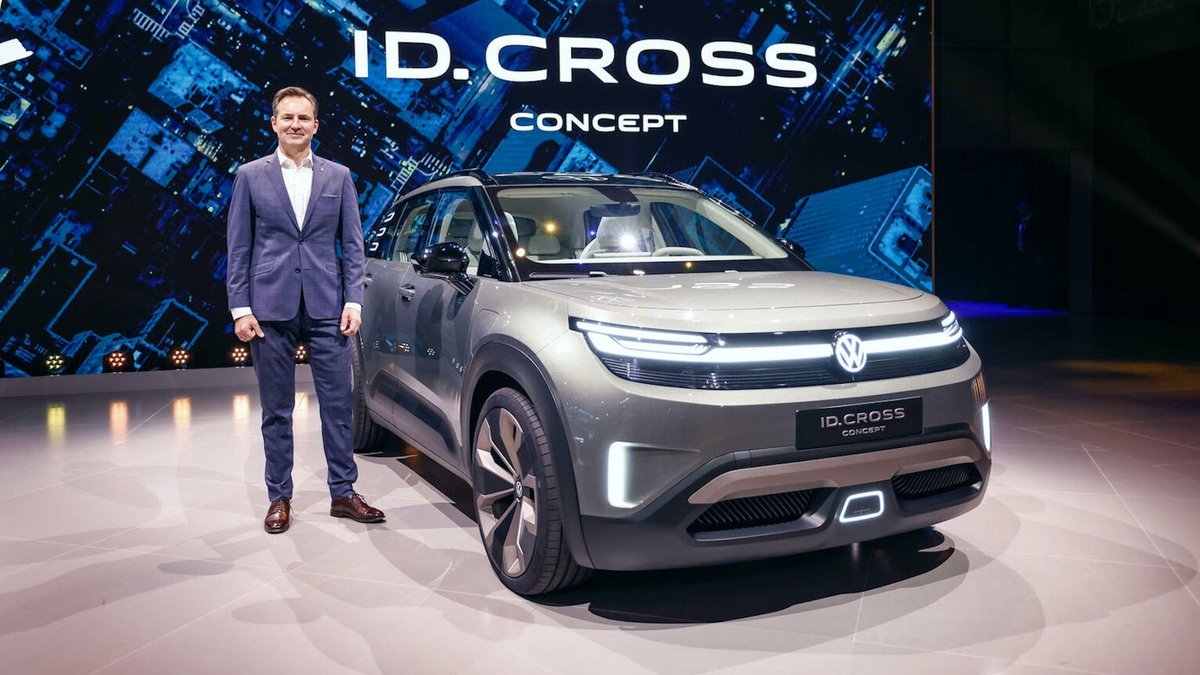 tcimedia's tweet photo. Small in size, big in character. ⚡🚙
@VW just revealed the ID. CROSS Concept at #IAAMobility2025 — a compact EV SUV with 420km range, clever space use, and a lounge-inspired interior. Production version coming 2026.

#Volkswagen #IDCROSS #EVs #TCI #thecorneaimpression https://t.co/pd0iBn1udC
