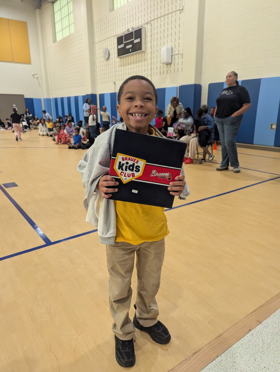 APSFLSTRONG's tweet image. We celebrated 50 students and teachers for reading achievements at our Literacy Pep Rally! Ask your scholar why they were recognized &amp;amp; set a goal for next time. Keep logging in Beanstack, taking AR tests, and leveling up in Reading A-Z! #FLStrong #racetoread #sparkingcuriosity