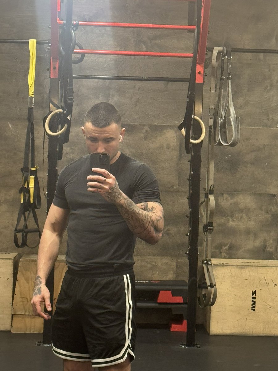 You would like to see my day in gym?

Come follow and chat with me

onlyfans.com/simonbest

#onlyfans
#gym #simon #body #face