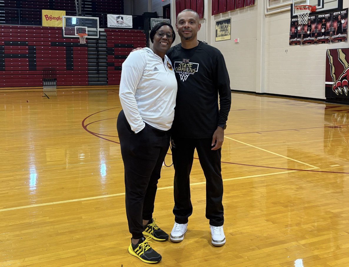 Appreciate <a href="/WinthropWBB/">Winthrop WBB</a> stopping by RHHS. Always good have the legend herself <a href="/SRLay_21/">Semeka Randall Lay</a> in the facility. Looking forward to your return visit.
